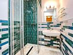Badezimmer mit Dusche und Waschbecken - Wohnung 03 - Top-Hundeurlaub