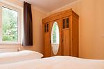 FB01_Haus Falkenhagen 11_Schlafzimmer - Naturpur Ferienhaus - Top-Hundeurlaub