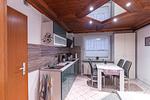 Küche / Küchenzeile - Ferienwohnung Am Kreidebach - zentral in Sagard - Top-Hundeurlaub