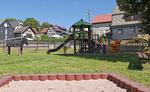 Kinderspielplatz in der Nachbarschaft - Ferienhaus Familien-Idyll Bibertalblick - Top-Hundeurlaub