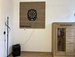 Dartscheibe im Wohnzimmer - Ferienhaus Familien-Idyll Bibertalblick - Top-Hundeurlaub