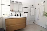 Badezimmer - Appartementhaus Meeresblick Fewo E.11 (rolli-freundlich) - Top-Hundeurlaub