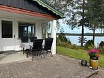 Terrasse mit Seeblick beim Schwedenhaus am See in Storfors - Schwedenhaus am See - Top-Hundeurlaub