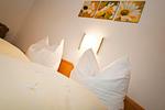 Bett - Rundblick 1 Gartenwohnung - Top-Hundeurlaub