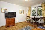 Wohnzimmer - Haus Cottage Garden: Gartenblick - Top-Hundeurlaub