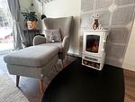 Wohnbereich mit Kamin im Ferienhaus Vara Hemma - Vara Hemma - Top-Hundeurlaub