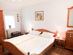 Doppelbettschlafzimmer in der Ferienwohnung Hopelfask in Süddorf auf Amrum - Ferienwohnung *Hopelfask* - Top-Hundeurlaub