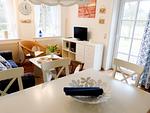 Wohnzimmer in der Ferienwohnung Hopelfask in Süddorf auf Amrum - Ferienwohnung *Hopelfask* - Top-Hundeurlaub