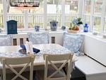 Esstisch in der Ferienwohnun Brombelbei in Süddorf auf Amrum - Ferienwohnung *Brombelbei* - Top-Hundeurlaub