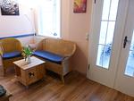 Sofa in der Ferienwohnun Brombelbei in Süddorf auf Amrum - Ferienwohnung *Brombelbei* - Top-Hundeurlaub