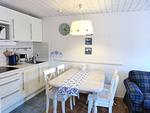 Eßtisch in der Ferienwohnung Fiiwfut in Süddorf auf Amrum - Ferienwohnung *Fiiwfut* - Top-Hundeurlaub