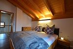 Schlafzimmer 2 - Waldhirsch - Feriendorf Via Claudia Haus 90 - Top-Hundeurlaub