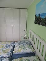 Schlafzimmer mit Doppelbett - Kavelweg 13 Wohnung 1 - Strandrefugium - Top-Hundeurlaub