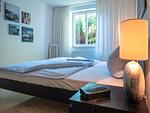 Schlafzimmer mit Doppelbett - Birkenstrasse 6i Wohnung 14 - Top-Hundeurlaub