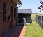 Fassade / Eingang - Ferienhaus Dori - Top-Hundeurlaub