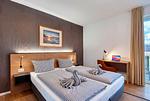 Wohnzimmer - Ferienwohnung Graureiher 18 im Wreecher Idyll Rügen - Top-Hundeurlaub