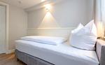 Schlafzimmer - Haus Weissenburg Whg. Garten Ost - Top-Hundeurlaub