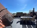 Genießen Sie entspannte Stunden auf der großzügigen Dachterrasse mit herrlicher Aussicht. - Robbe - Top-Hundeurlaub