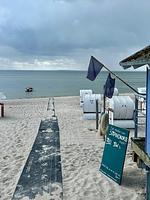 Genießen Sie den perfekten Strandurlaub mit Blick auf das Wasser und gemütlichen Strandkörben! - Haus Schiffchen - Top-Hundeurlaub
