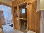 Entspannen Sie in dieser stilvollen Sauna, perfekt für Erholung und Wellness. - Findus - Top-Hundeurlaub