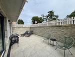 Genießen Sie entspannte Stunden auf dieser einladenden Terrasse! - Salt & Sand Wohnung Sand - Top-Hundeurlaub