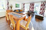 Wohnzimmer - Strandresidenz Juliusruh Fewo 10 - Balkon, 2 SZ - Top-Hundeurlaub