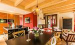 Moderne Küche mit Holzdecke und Esstisch - Hyggelig Hus - Top-Hundeurlaub