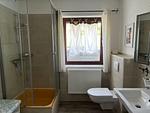 Badezimmer - Haus 68 Bergblick Fewo 2 unten - Top-Hundeurlaub