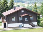 Blick Richtung Tal und Badesee - Haus 89 Fewo EG - Top-Hundeurlaub