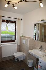 Badezimmer - Haus 43 Talblick Fewo 2 unten - Top-Hundeurlaub