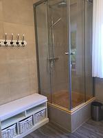 Badezimmer - Haus 43 Talblick Fewo 2 unten - Top-Hundeurlaub