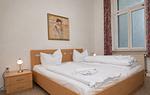 Schlafzimmer - Haus Karzenburg Fewo 1 - Top-Hundeurlaub