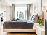 Schlafzimmer 1: 1 Doppelbett (180x200), Flach-TV, Insektenschutzgitter - FeWo Strandlust in PRORA - 7.11 - Top-Hundeurlaub