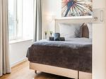 Schlafzimmer 1: 1 Doppelbett (180x200), Flach-TV, Insektenschutzgitter - FeWo Strandlust in PRORA - 7.11 - Top-Hundeurlaub