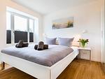 Schlafzimmer: Doppelbett (180x200) - FeWo Dünenheide 2.1 in PRORA - 7.21 - Top-Hundeurlaub