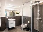 Badezimmer 1: Regendusche, WC - FeWo Malanya Dachterrasse in PRORA - 4.52 - Top-Hundeurlaub