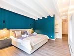 Schlafzimmer 1 (Seeseite): 1 Doppelbett (180x200), TV, Zugang zum Balkon - FeWo strandoffice in PRORA - 8.06 - Top-Hundeurlaub