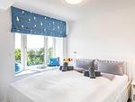 Schlafzimmer 1: Doppelbett (160x200), Kleiderschrank - FeWo Seeblick in PRORA - 2.54 - Top-Hundeurlaub