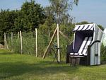 Strandkorb auf dem Grundstück - Ostseelandsitz Mira Belle Fewo 1 mit Indoor Pool und Sauna - Top-Hundeurlaub