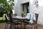 Terrasse mit Gartenmöbeln - Ostseelandsitz Mira Belle Fewo 2 mit Indoor Pool und Sauna - Top-Hundeurlaub