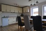 Küche mit Essbereich - Ostseelandsitz Mira Belle Fewo 2 mit Indoor Pool und Sauna - Top-Hundeurlaub