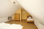 Schlafzimmer - Wohnung 03: Balkon, Boddenblick, Sauna- und Schwimmbadnutzung - Top-Hundeurlaub