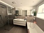 Badezimmer 2: Badewanne, Haartrockner - FeWo Strandloft in PRORA - 7.12 - Top-Hundeurlaub