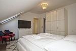 Schlafzimmer - FeWo Waldloft mit Balkon - Top-Hundeurlaub