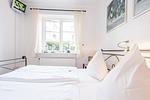 Schlafzimmer - Bädervilla, Whg. 28b - Top-Hundeurlaub