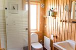 Badezimmer im Log Home in Stöllet – Ferienhaus in Värmland - Log Home - Top-Hundeurlaub