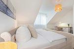 Schlafzimmer - Ferienhaus Meeresrauschen nur 700 m zum Strand mit Terrasse - Top-Hundeurlaub