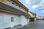Fassade / Eingang - Ferienwohnung Strandbrise mit Kamin und Balkon - Top-Hundeurlaub