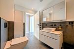 Badezimmer mit WC und Waschbecken - Wohnung 20 - Top-Hundeurlaub