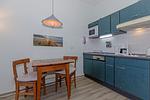 Küche / Küchenzeile - Appartementanlage Strandjuwel Fewo 214 - Top-Hundeurlaub